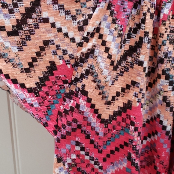 Sits Right Off the Shoulders Blouse - Picture 3 of 5